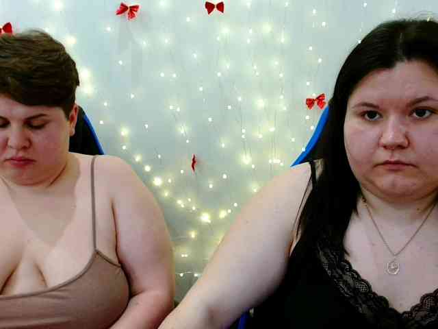 BeckyAndEllen webcam