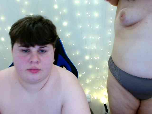 BeckyAndEllen webcam