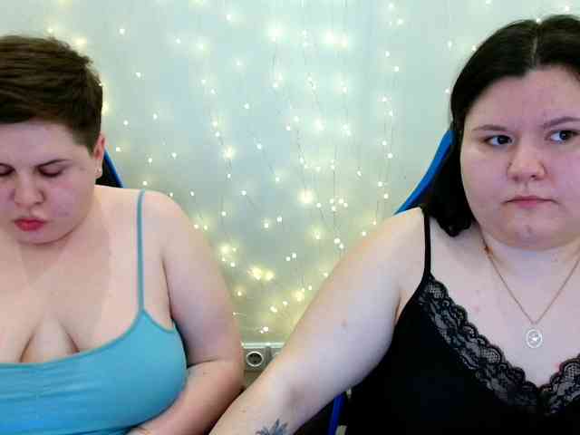 BeckyAndEllen webcam