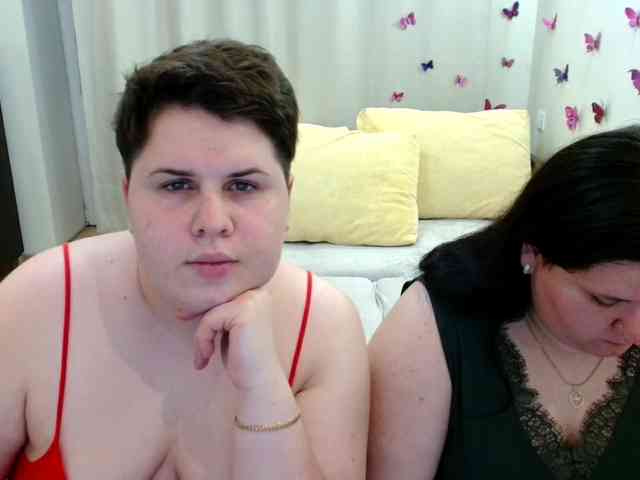 BeckyAndEllen webcam