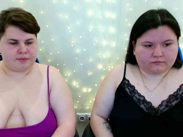 BeckyAndEllen webcam