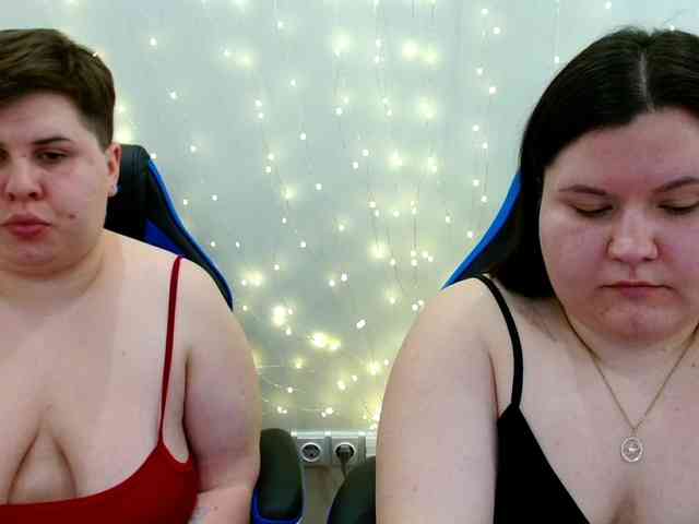 BeckyAndEllen webcam