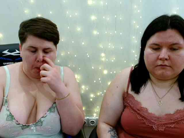 BeckyAndEllen webcam