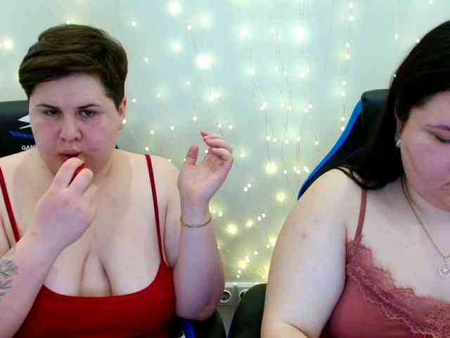 BeckyAndEllen webcam