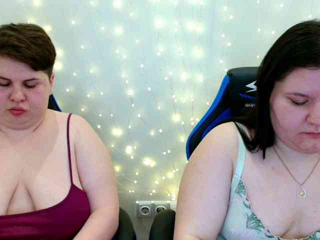 BeckyAndEllen webcam