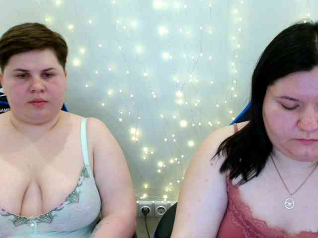 BeckyAndEllen webcam