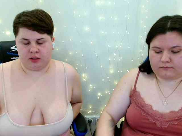 BeckyAndEllen webcam