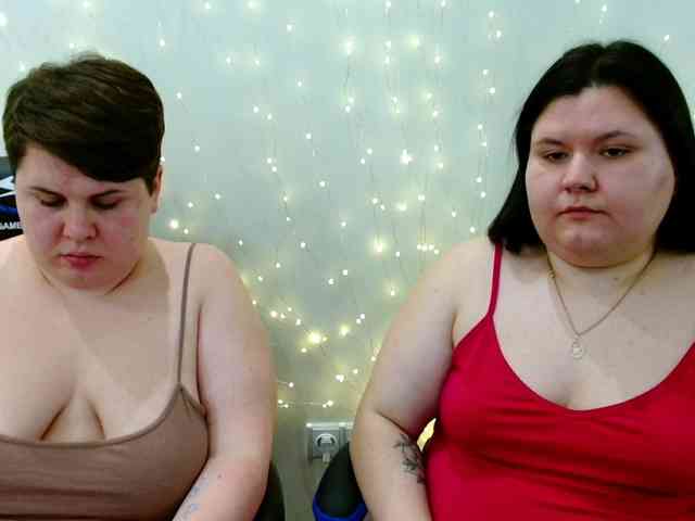 BeckyAndEllen webcam