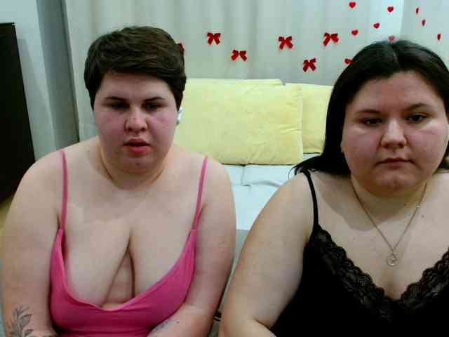 BeckyAndEllen webcam