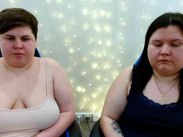 BeckyAndEllen webcam
