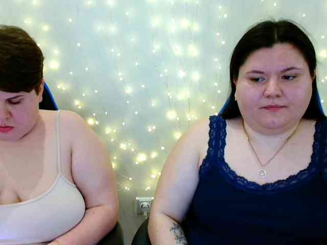 BeckyAndEllen webcam