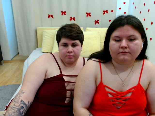 BeckyAndEllen webcam