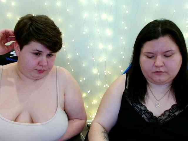 BeckyAndEllen webcam