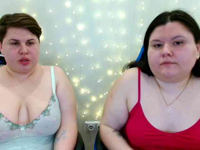BeckyAndEllen webcam