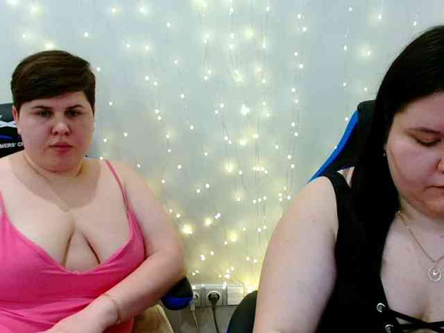 BeckyAndEllen webcam