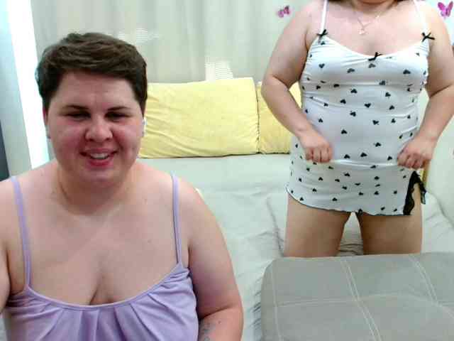 BeckyAndEllen webcam