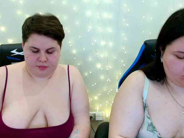 BeckyAndEllen webcam