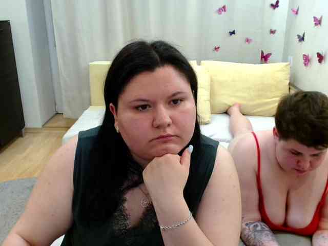 BeckyAndEllen webcam