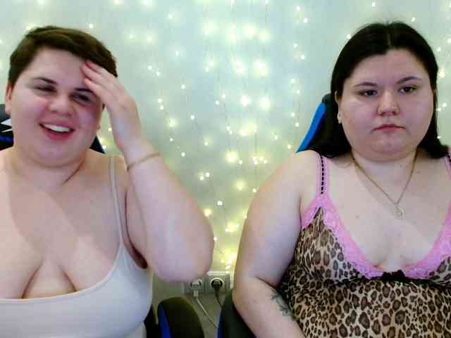 BeckyAndEllen webcam