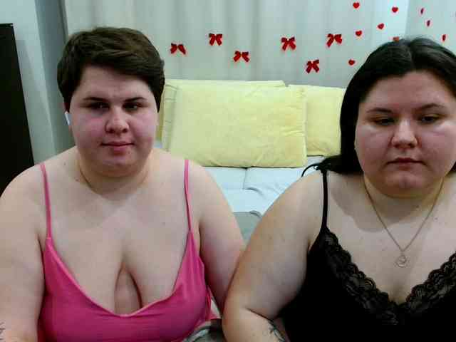 BeckyAndEllen webcam