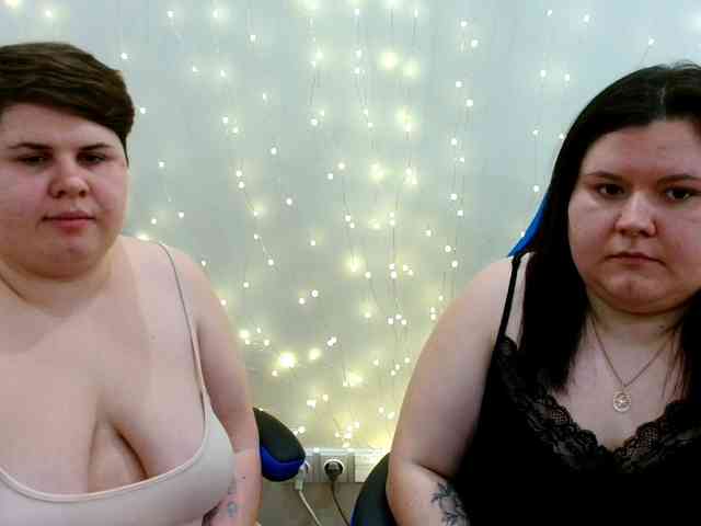 BeckyAndEllen webcam