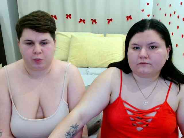 BeckyAndEllen webcam