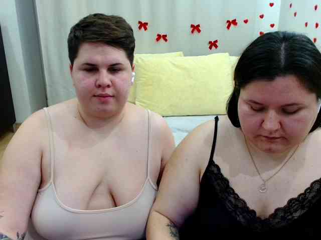 BeckyAndEllen webcam