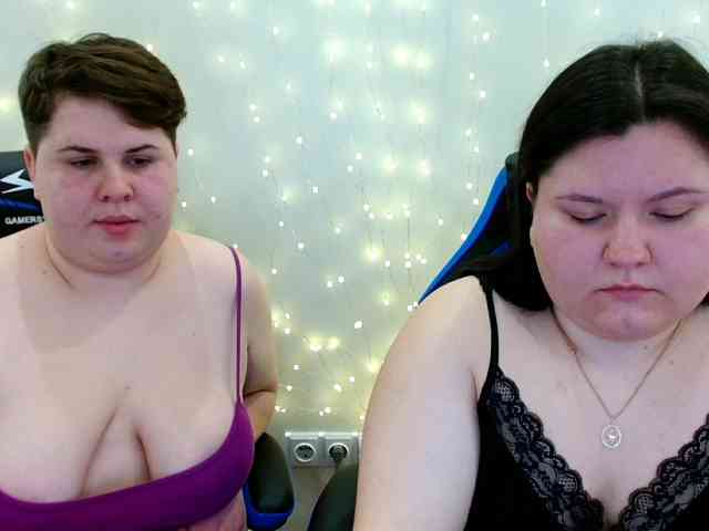 BeckyAndEllen webcam