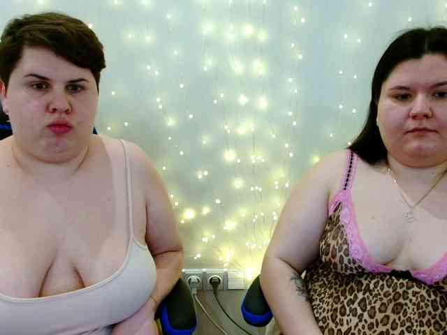 BeckyAndEllen webcam