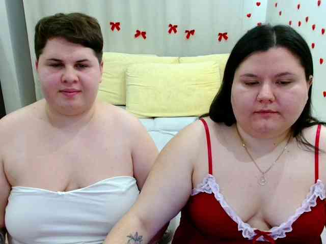 BeckyAndEllen webcam