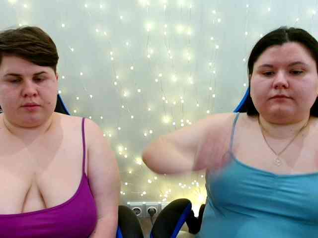 BeckyAndEllen webcam