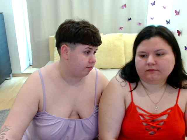 BeckyAndEllen webcam