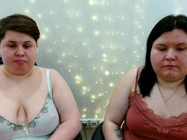 BeckyAndEllen webcam
