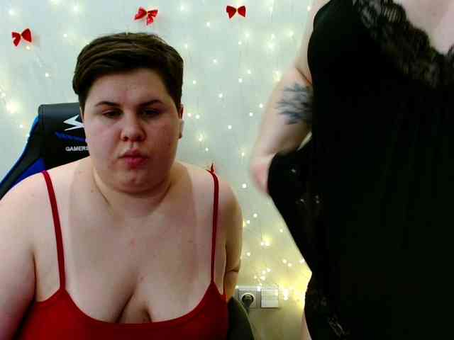 BeckyAndEllen webcam