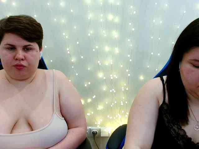BeckyAndEllen webcam