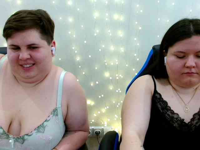 BeckyAndEllen webcam
