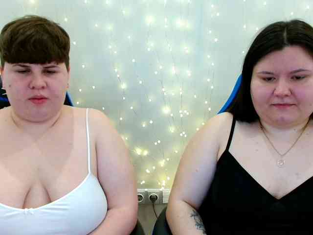 BeckyAndEllen webcam
