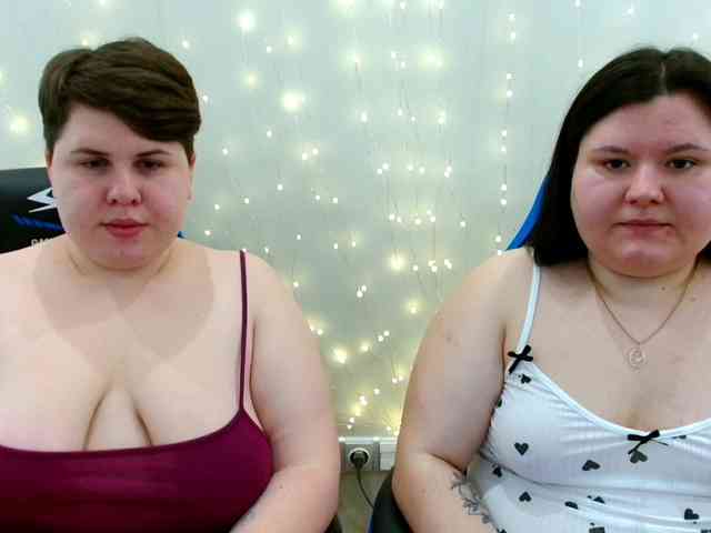 BeckyAndEllen webcam