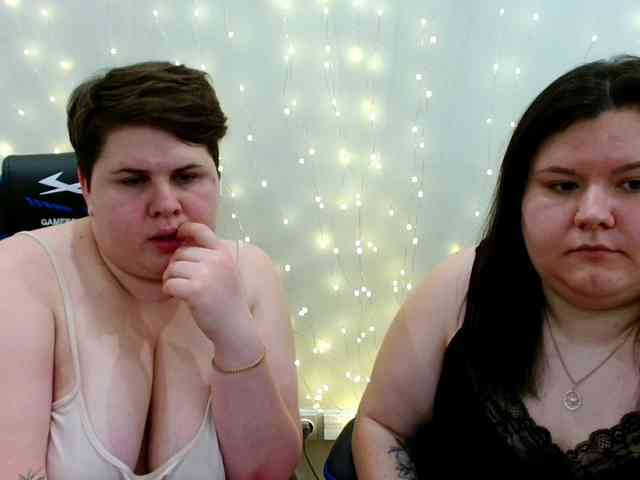 BeckyAndEllen webcam