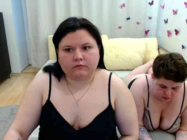 BeckyAndEllen webcam