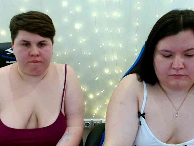 BeckyAndEllen webcam