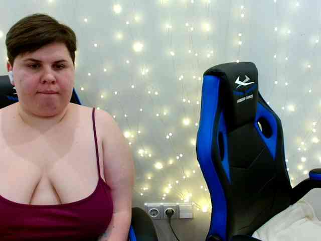 BeckyAndEllen webcam