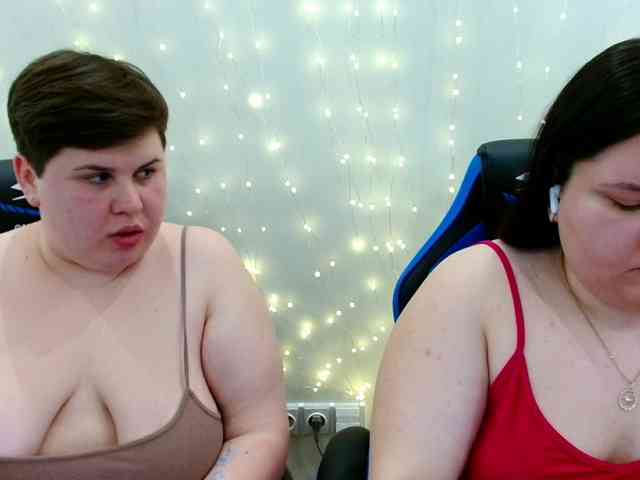 BeckyAndEllen webcam