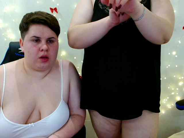 BeckyAndEllen webcam