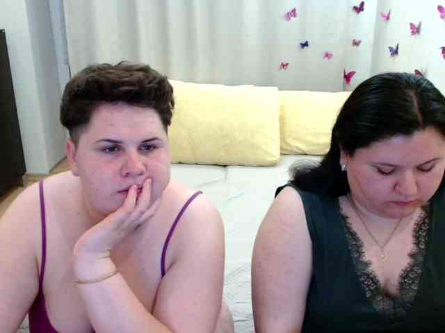 BeckyAndEllen webcam