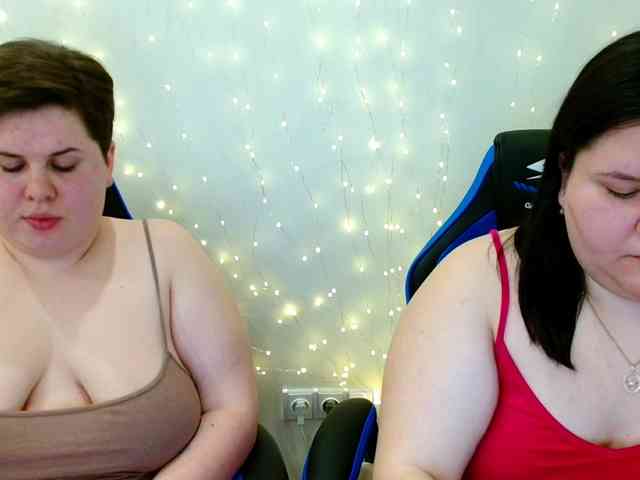 BeckyAndEllen webcam