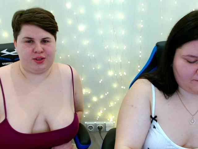 BeckyAndEllen webcam