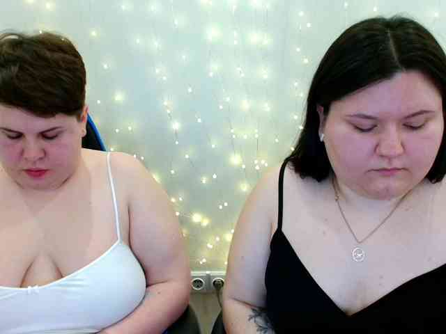 BeckyAndEllen webcam