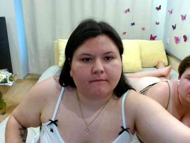 BeckyAndEllen webcam