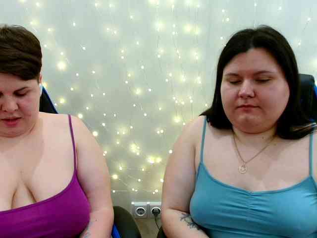 BeckyAndEllen webcam